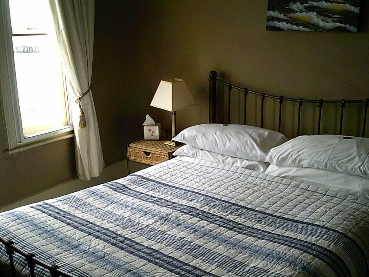 Regency House Bed & Breakfast Walton-on-the-Naze Exterior photo