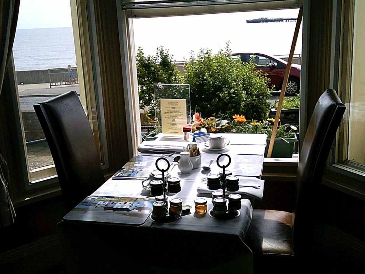 Regency House Bed & Breakfast Walton-on-the-Naze Exterior photo
