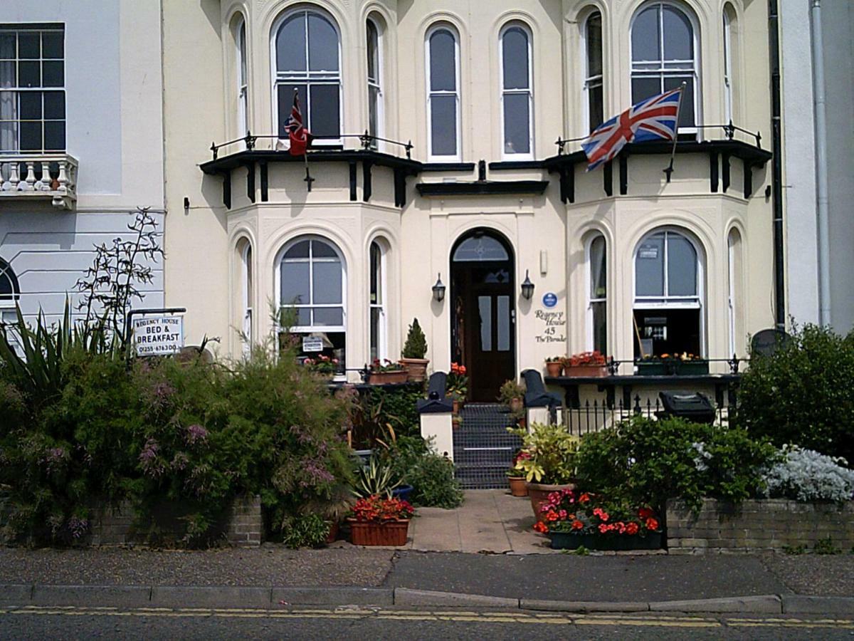 Regency House Bed & Breakfast Walton-on-the-Naze Exterior photo